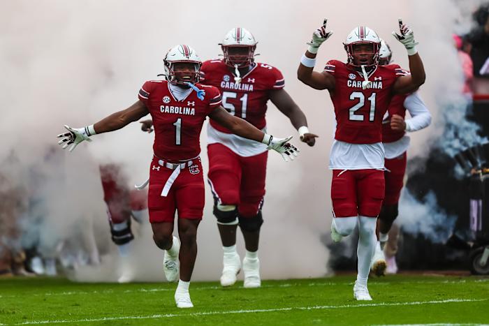 Gamecocks running out to their renowned '2001' entrance
